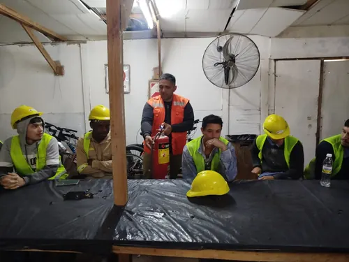 Capacitación práctica sobre el uso de matafuegos en obra